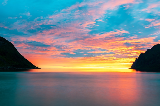 Norvegia_Senja_ErsfjordTramontoSoleDiMez