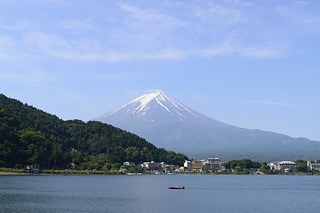 《日本》初夏の富士山・河口湖