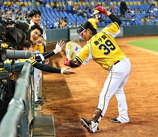 202308_0830235_1493