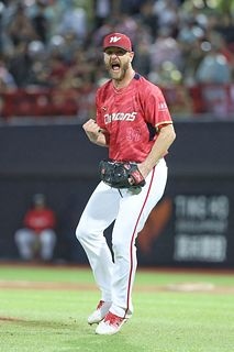 鋼龍